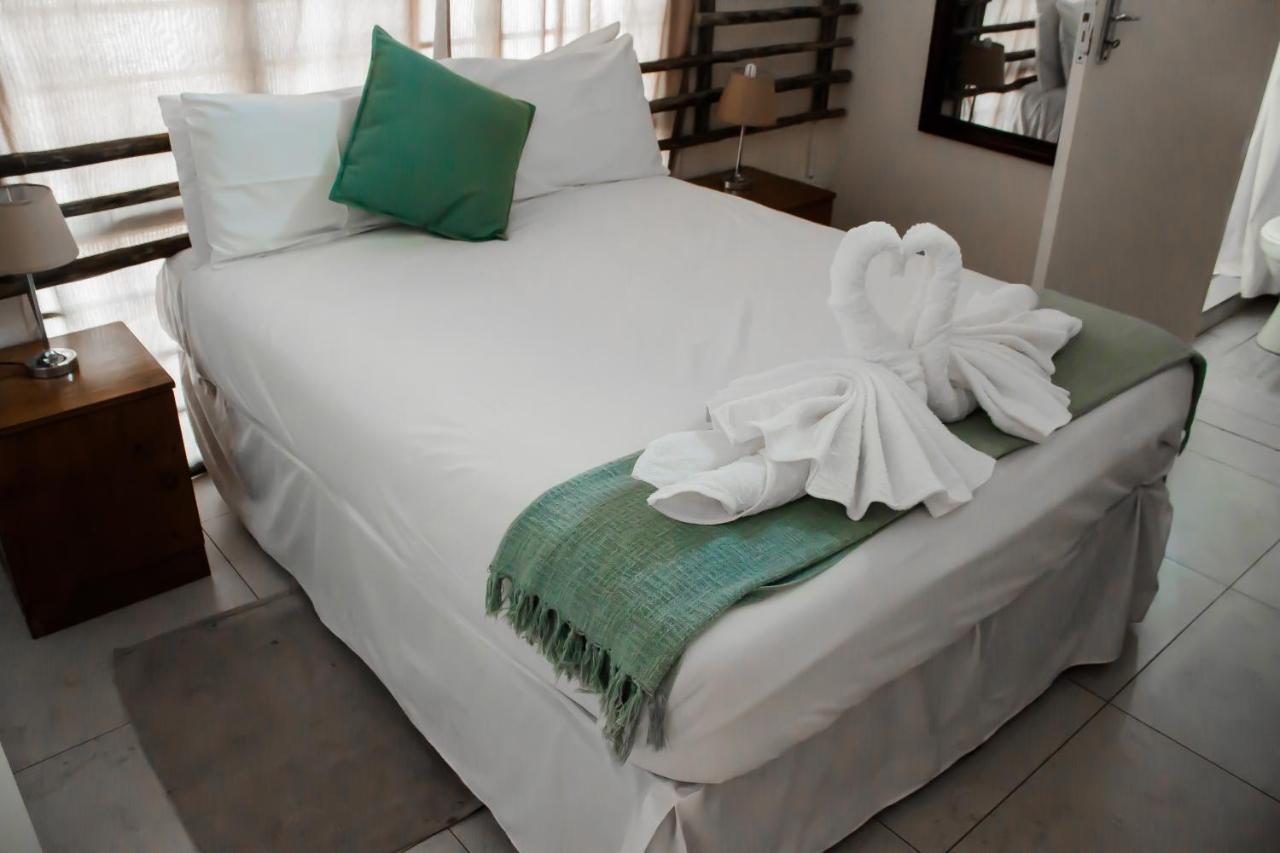 Leeville Guesthouse Kasane Eksteriør billede